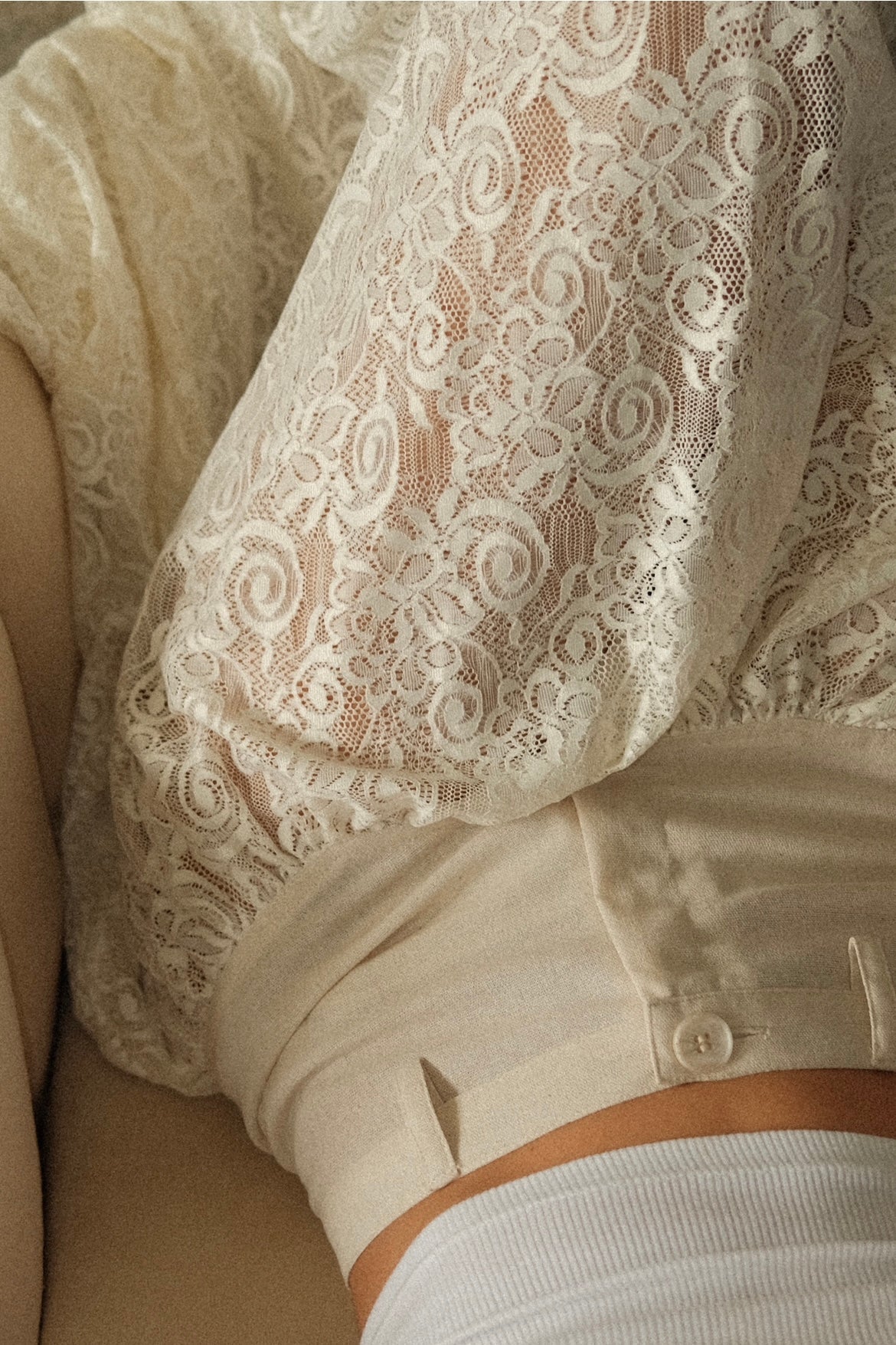 SAND LACE SKIRT