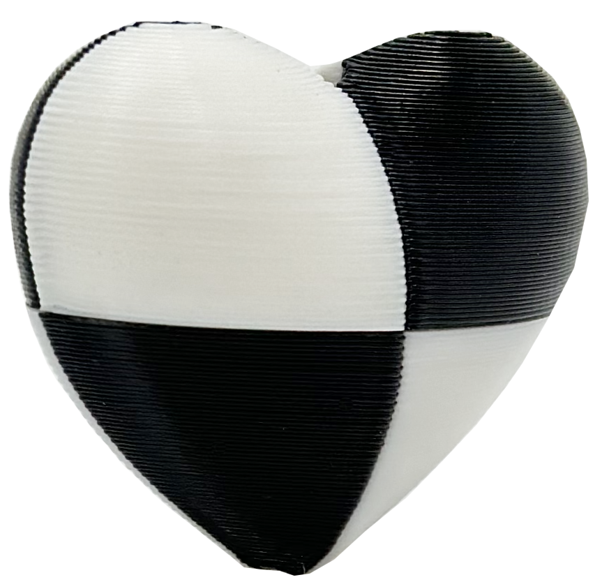 CORAZON_SQUARE_MAXI_CHARM.png