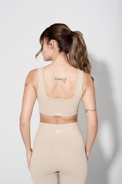 Sculpt top