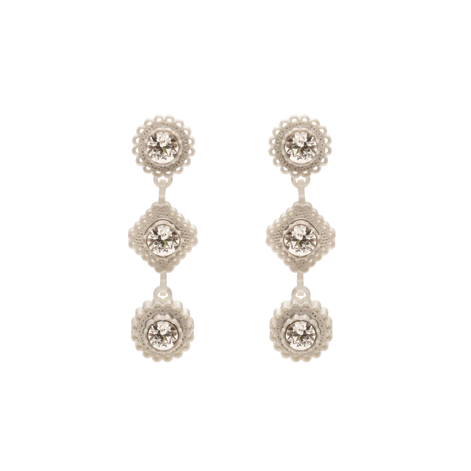 ARETES TRIPLE LACE